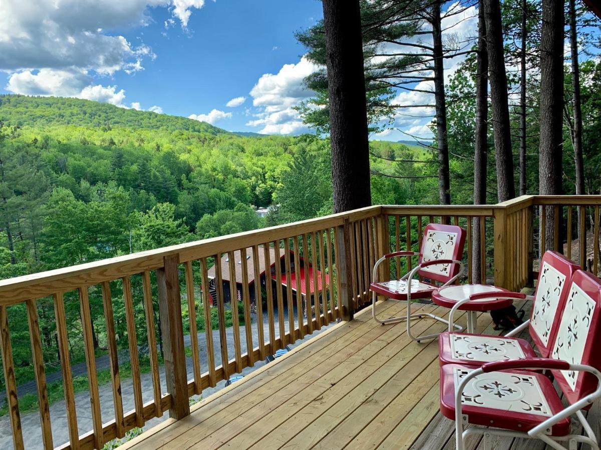 Grunberg Haus Inn & Cabins Waterbury Exterior photo